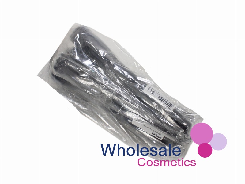 6 x NYX Professional Makeup Pro Brush - PROB04